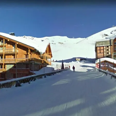 Chalet Sabot By Buildmyskitrip Chalet
